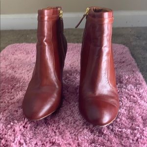 Cognac Nine West boot heels